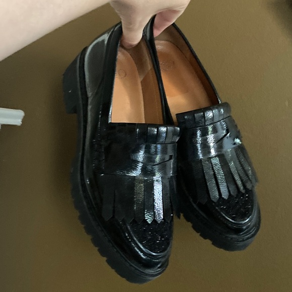 Franco Sarto Black Fringe Loafers 7 - Picture 1 of 6